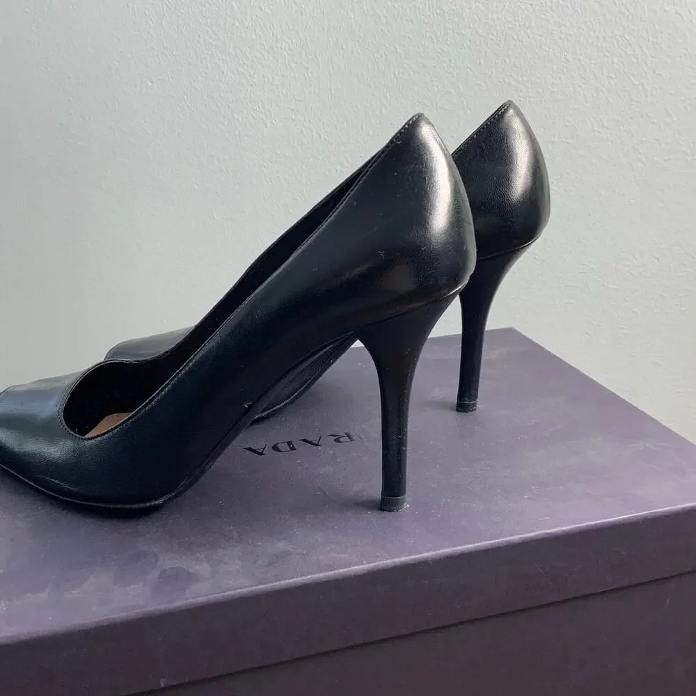 Prada Capretto Pretty‎ Nero Authentic Black Peep Toe Pumps size 37.5 - Picture 6 of 9